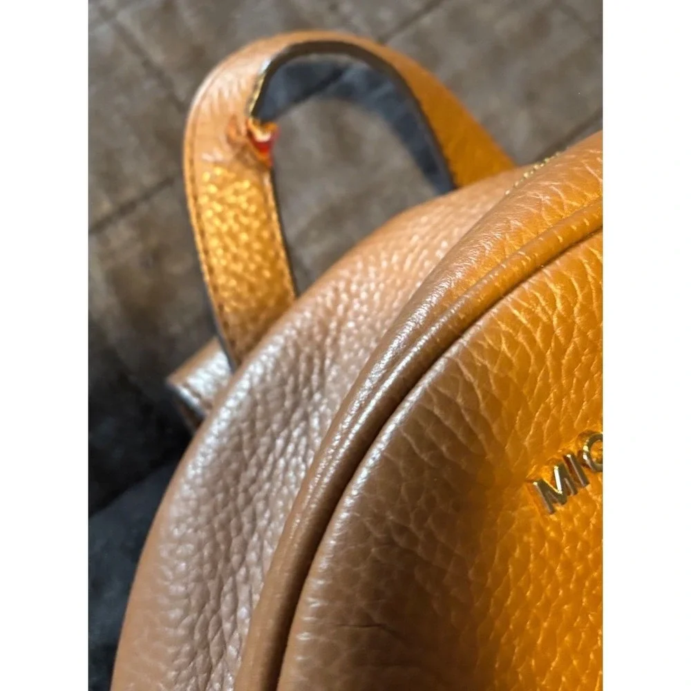 MICHAEL KORS Tan Pebble Leather Small Backpack Bag‎ Gold Hardware - Picture 3 of 11